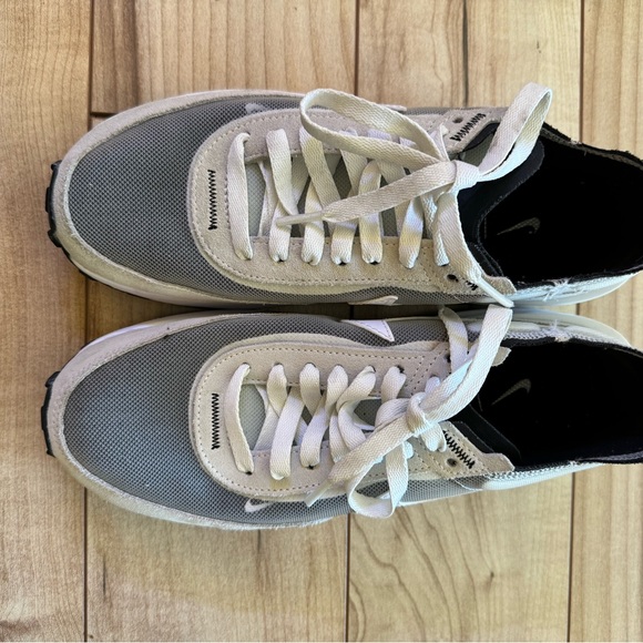 Nike Waffle One Sneaker Women's 7 White Cream - Picture 6 of 6